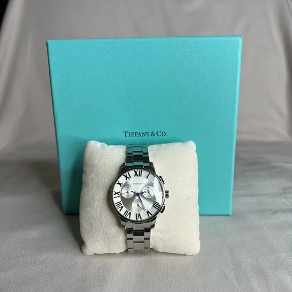 Authentic TIFFANY Stainless Steel 42mm Atlas Chronograph Quartz Watch. Tiffany Stainless Steel 42mm Atlas Chronograph Quartz Watch  main image 4